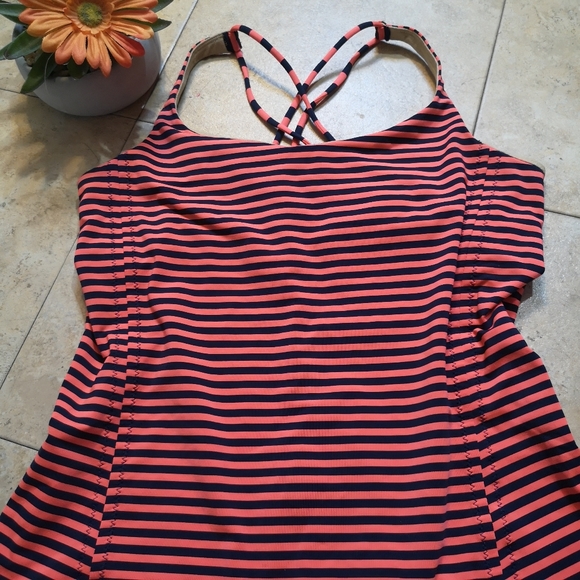 Lululemon Shirt - Picture 5 of 16